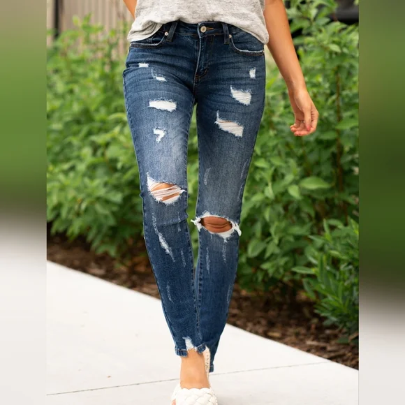 KanCan Austin Mid-rise Destructed Skinny Jeans 26 - Picture 1 of 10